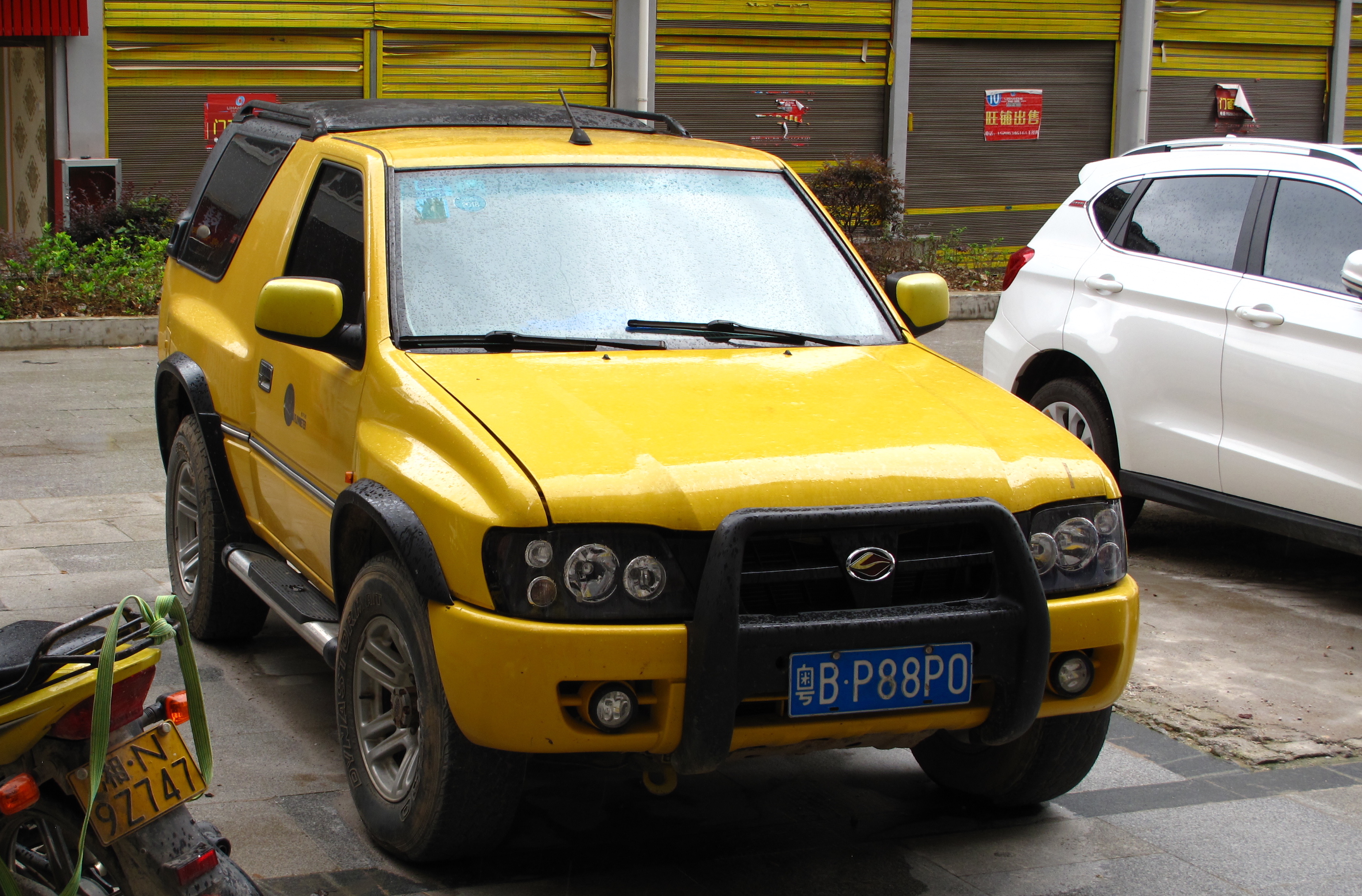 Crashed Export Dreams: The History of the Landwind X6 and X9